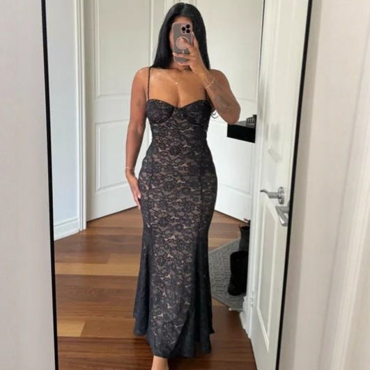 Damen Spitzenkleid mit sanften Konturen und trägerlosem Design EB