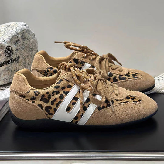 Damen Sportliche Sneakers aus hochwertigem Wildleder mit atmungsaktiver Sohle EB