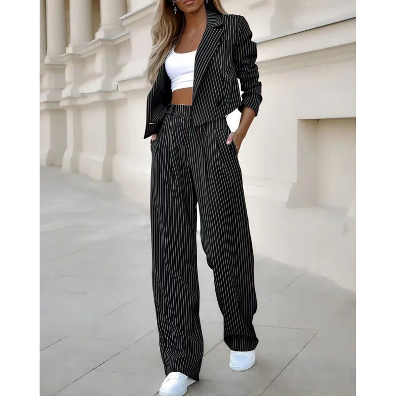 Damen modischer Karoblazer mit dazugehöriger weicher Hose EB
