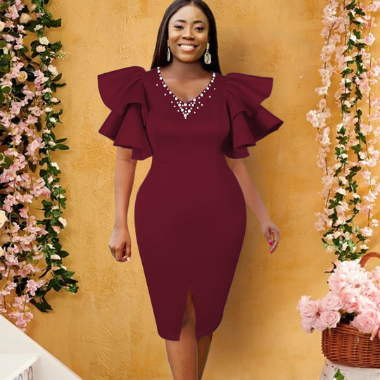Damen Figurbetontes Kleid mit voluminösen Rüschenschultern und funkelnden Akzenten EB