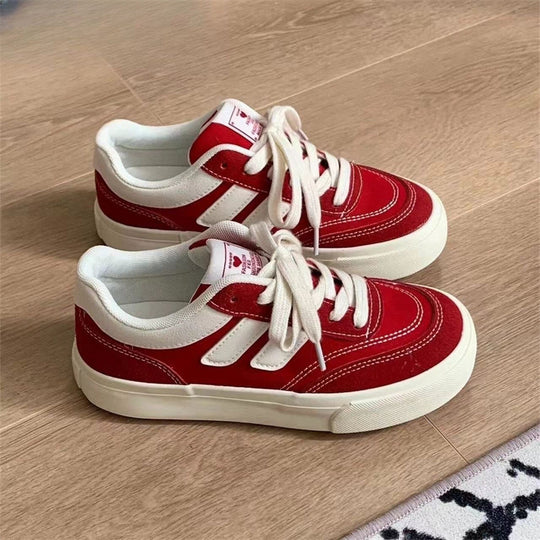 Damen Sneakers aus weichem Veloursleder mit rutschfester Sohle EB