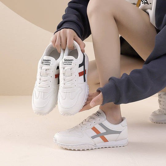 Damen Sportliche Sneakers mit rutschfester Profilsohle und stylischem Design EB