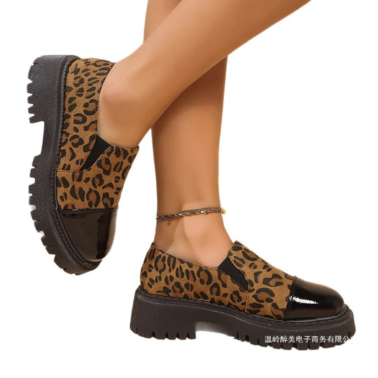 Damen nan modische Chunky-Loafer mit Animalprint, Lack-Toecap und profilierter Traktorsohle EB