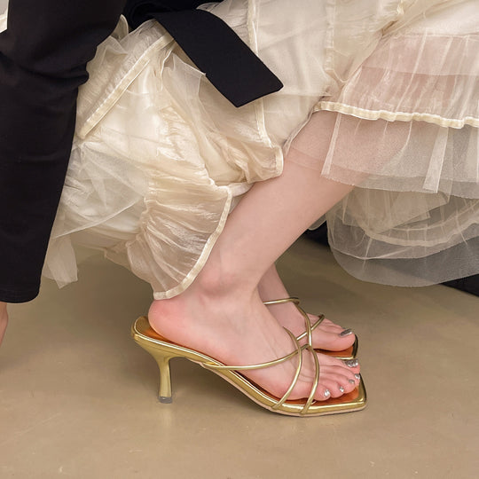 Damen elegante Mules mit filigranem Riemendesign EB