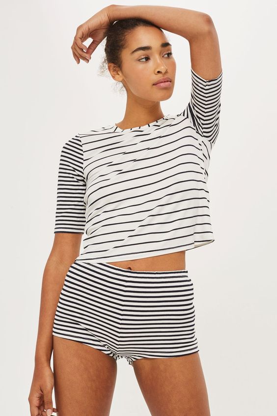 Damen lässiges gestreiftes Shorty-Set EB