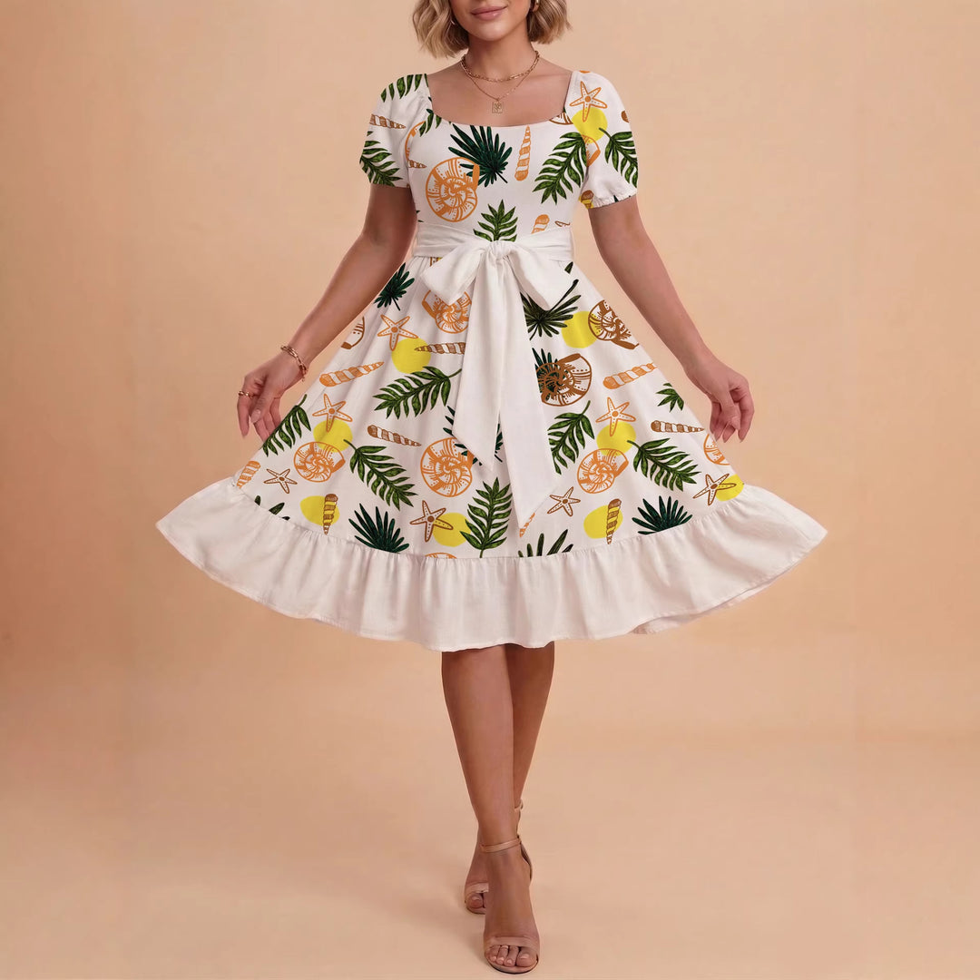 Damen Kleid mit tailliertem Schnitt und verspieltem Blumenmuster EB