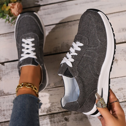 Damen Sportliche Sneaker mit atmungsaktivem Obermaterial und robustem Profil EB