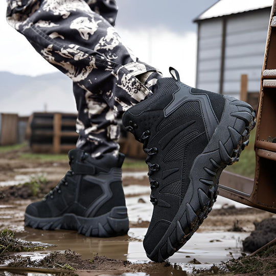 Herren Trekking-Boots mit wasserabweisendem Obermaterial und rutschfester Sohle EB