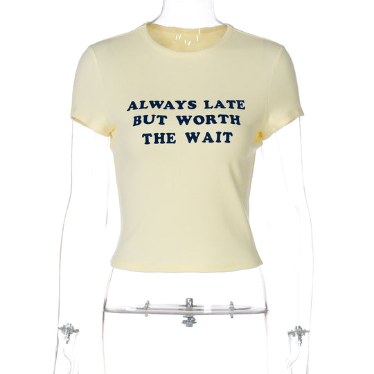 Damen Kurzes Statement T-Shirt mit Rundhalsausschnitt EB