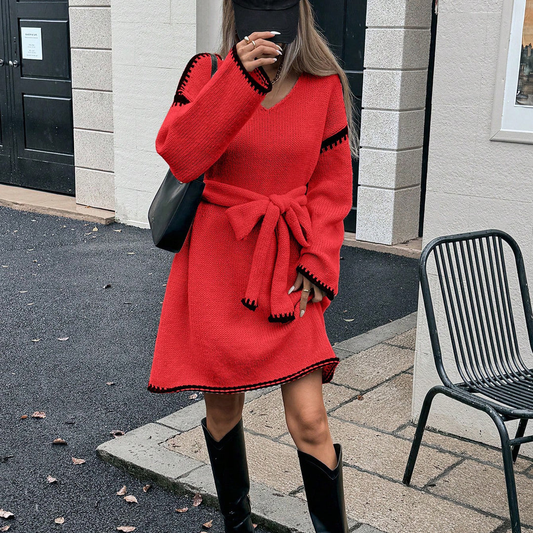 Damen Strickkleid mit Gürtel und V-Ausschnitt EB