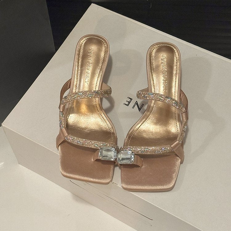 Damen elegante Riemchen-Sandalen mit funkelndem Akzent und komfortablem Absatz EB
