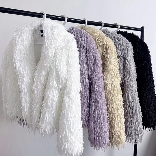 Damen Flauschige Kurzjacke aus Kunstpelz mit tiefem Schnitt EB