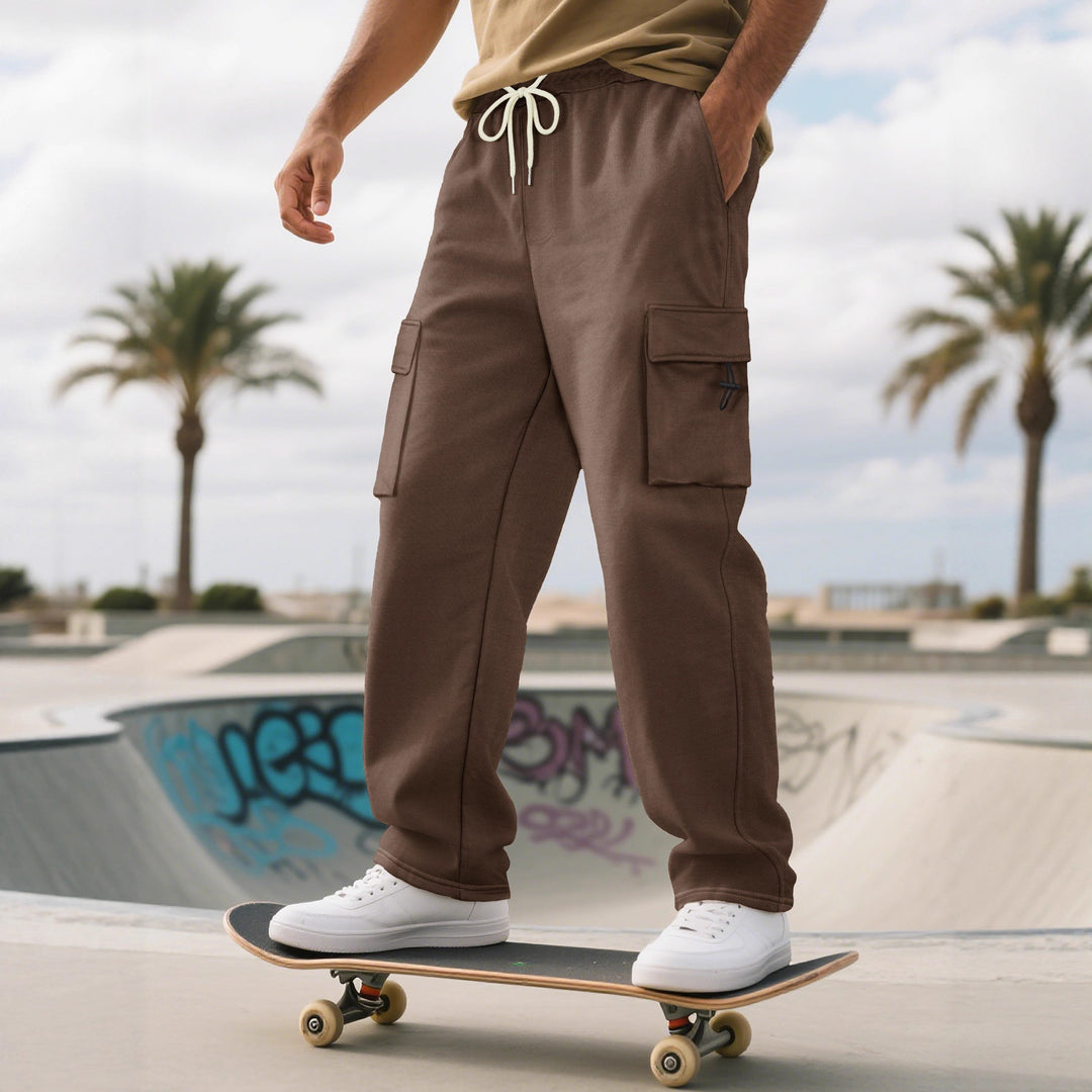 Herren Relaxed-Fit Cargo-Jogginghose mit elastischem Bund, Klapptasche & Tunnelzug EB