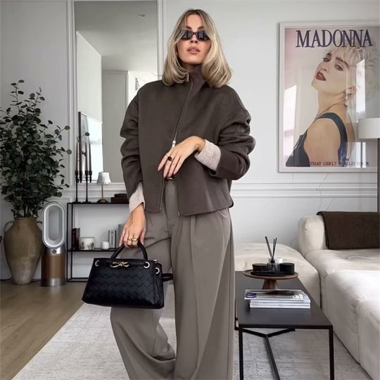 Damen lässige Steppjacke mit hohem Kragen und praktischen Taschen EB