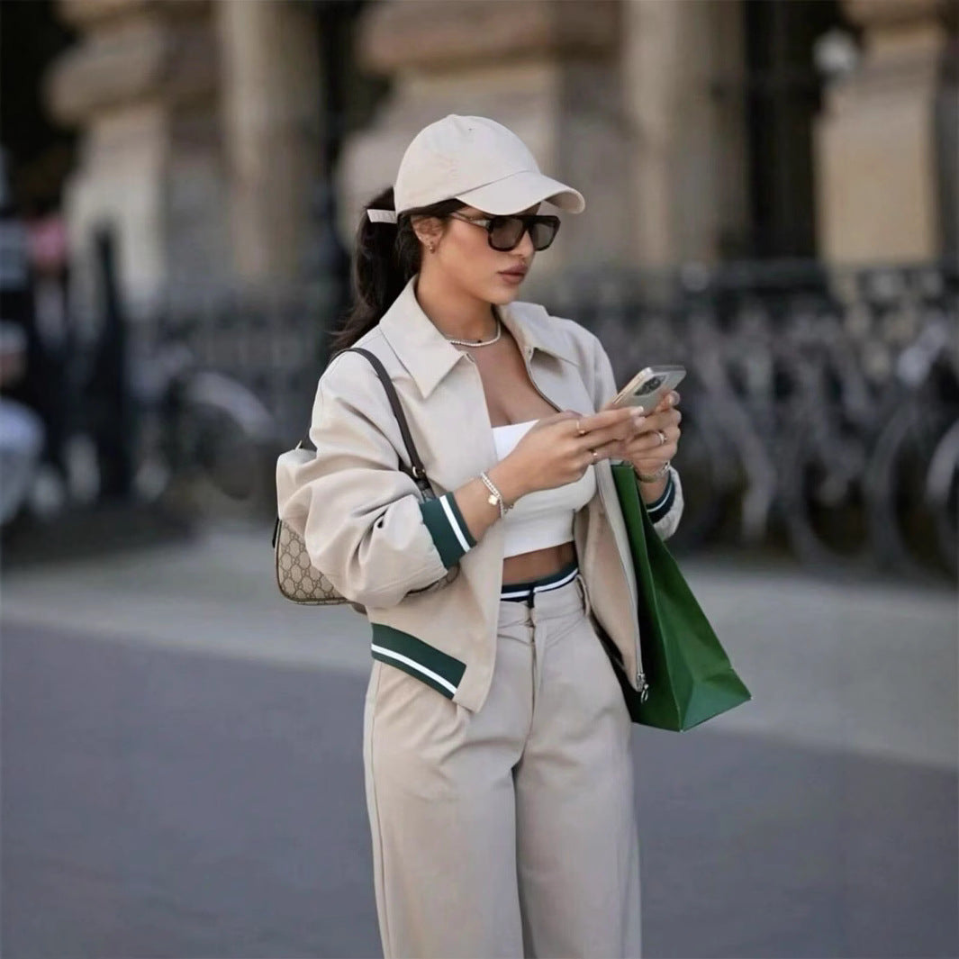 Damen Sportliche Jacke im modernen Oversized-Schnitt mit Stehkragen und Reißverschluss EB