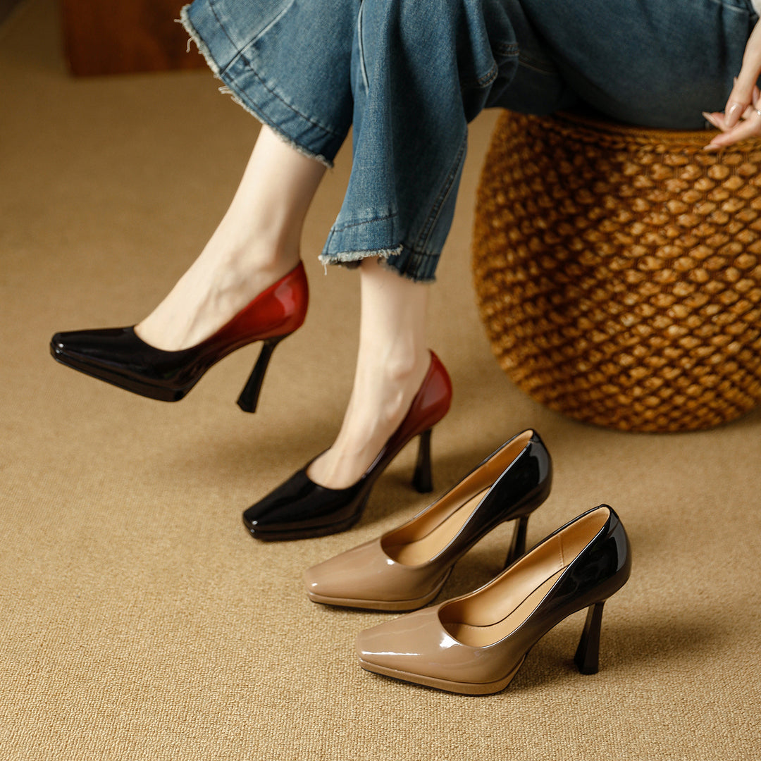 Damen Hochglanz Pumps mit quadratischem Zehenbereich und elegantem Konturdesign EB