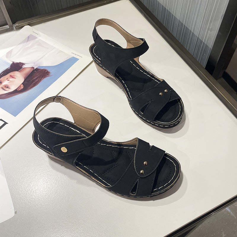Damen komfortable Riemensandalen mit modischem Schnitt EB