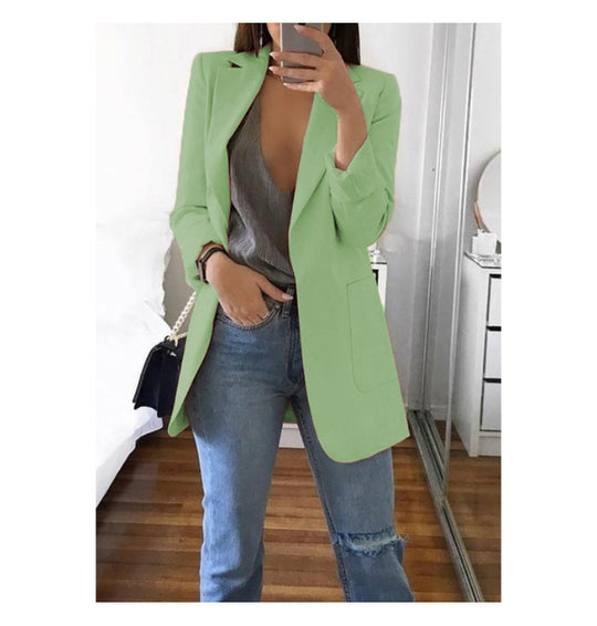 Damen eleganter Blazer mit tailliertem Schnitt und praktischen Taschen EB