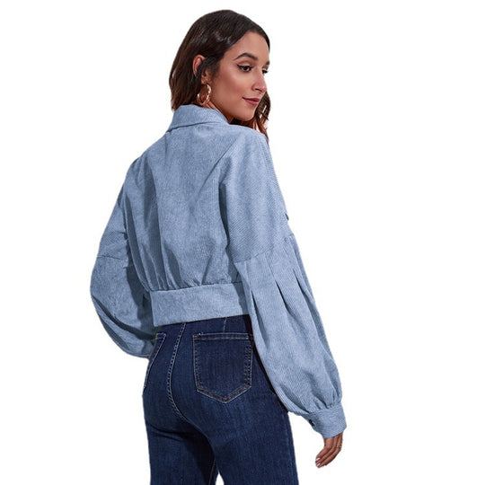 Damen Kurzjacke aus Materialmix mit lässigen Puffärmeln und großen Taschen EB