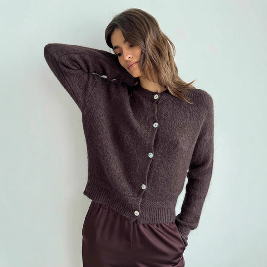 Damen kuschelige Strickjacke mit knöpfbarem Design und voluminösen Ärmeln EB