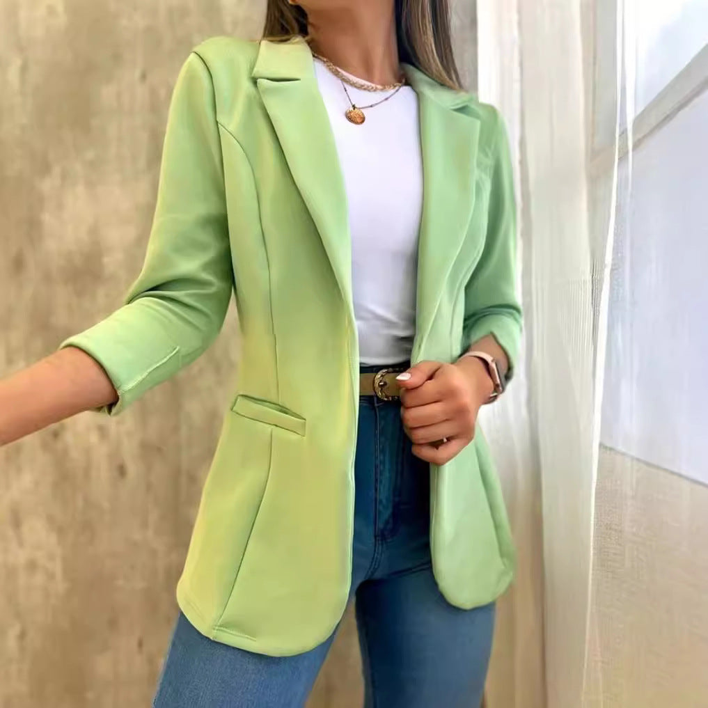 Damen eleganter Blazer mit tailliertem Schnitt und praktischen Taschen EB