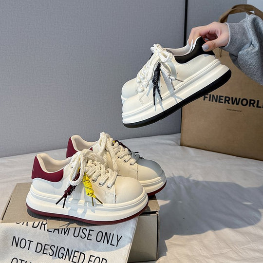 Damen Modische Sneakers mit robustem Sohlenprofil und innovativem Schnürsystem EB