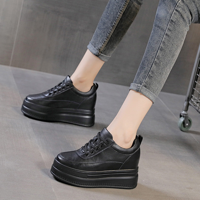 Damen Plateau Sneakers mit modischer und komfortabler Struktur EB