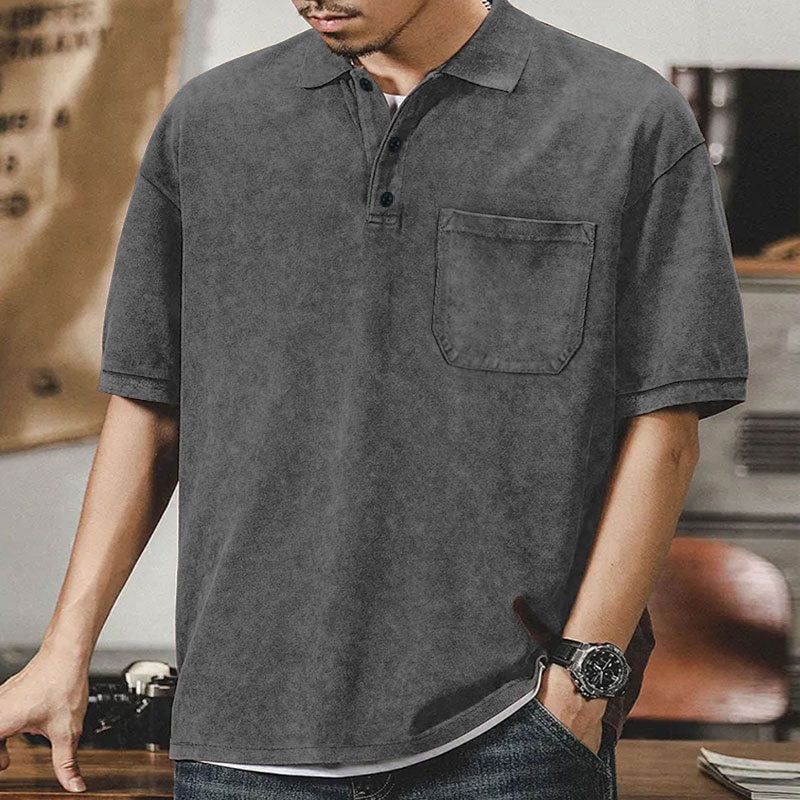 Herren nan locker geschnittenes Baumwoll-Poloshirt mit aufgesetzter Brusttasche und kurzer Knopfleiste EB