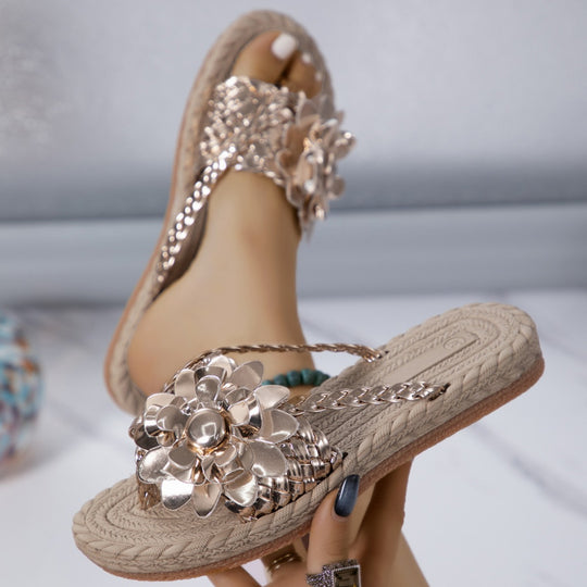 Damen Geflochtene Zehentrenner‑Sandalen mit XXL‑Blütenapplikation und gepolstertem Komfortfußbett EB