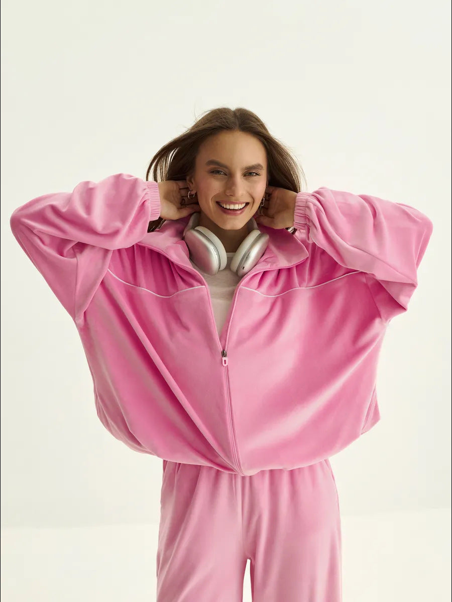 Damen Palazzo-Lounge-Set aus seidig-weichem Nicki mit hoher Kragenblende, Oversize-Passform und elastischer Bundhose Eichborn Berlin