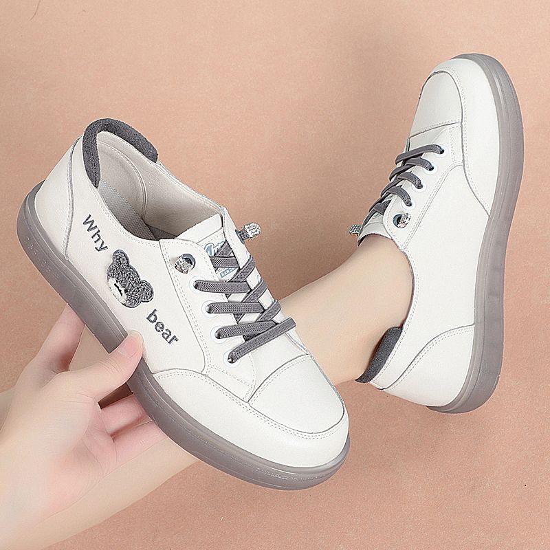 Damen Sneakers mit komfortablem Fußbett und buntem Motiv EB