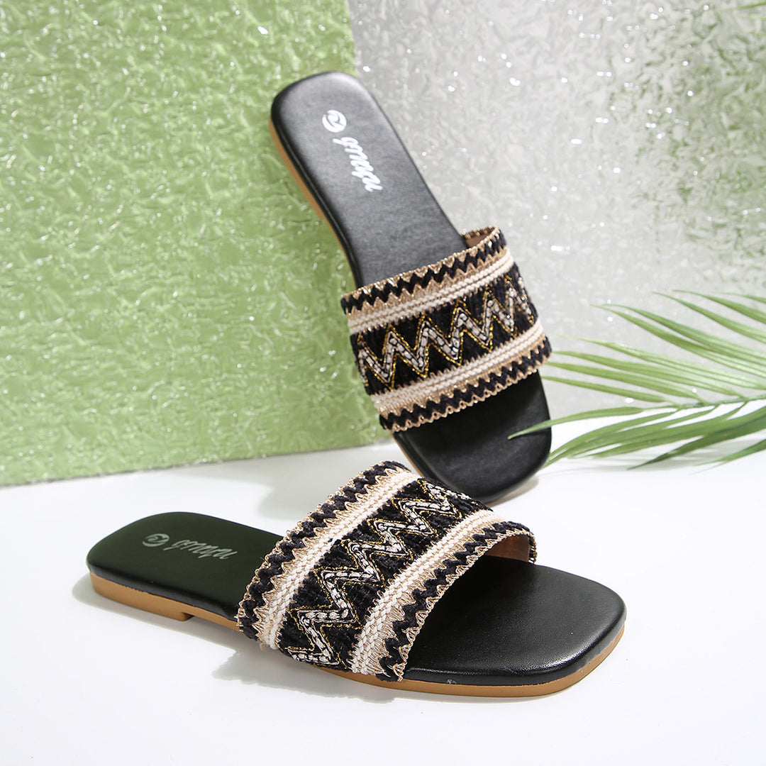 Damen modische Riemchen-Sandalen mit dekorativem Detail EB