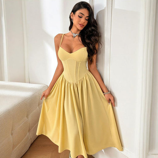 Damen elegantes Maxikleid mit taillierter Silhouette und feinen Trägern EB