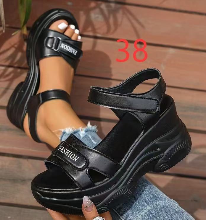 Damen Komfortable und modische Sandalen mit verstellbaren Riemen und hoher Plattform EB
