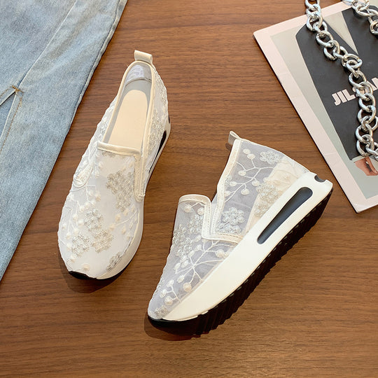 Damen Komfortable Sneaker mit floralem Stickmuster und rutschfester Sohle EB