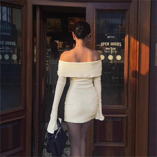 Damen Minikleid mit Off-Shoulder Design und dekorativen Bindebändern EB