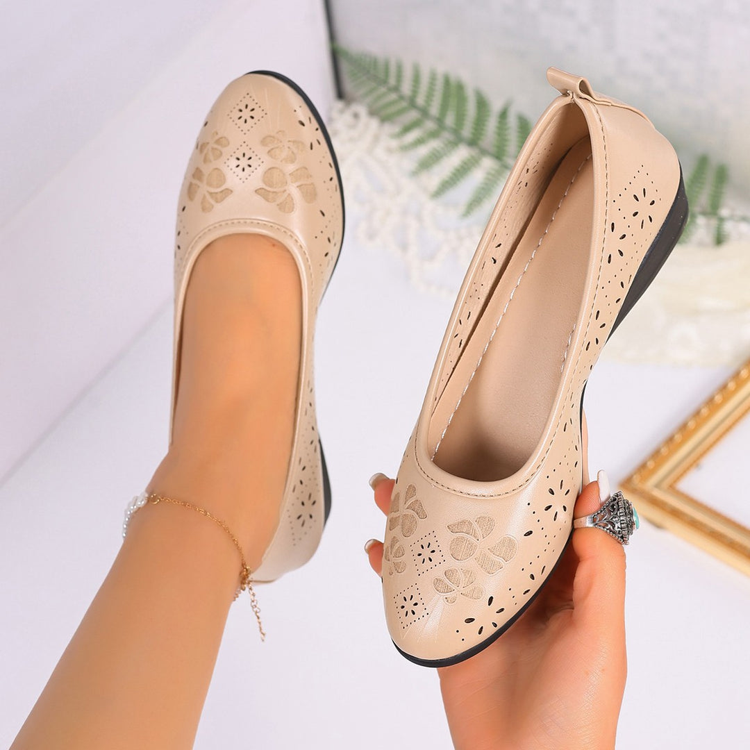Damen Ballerinas mit eleganter Lochmuster-Applikation und rutschfester Sohle EB