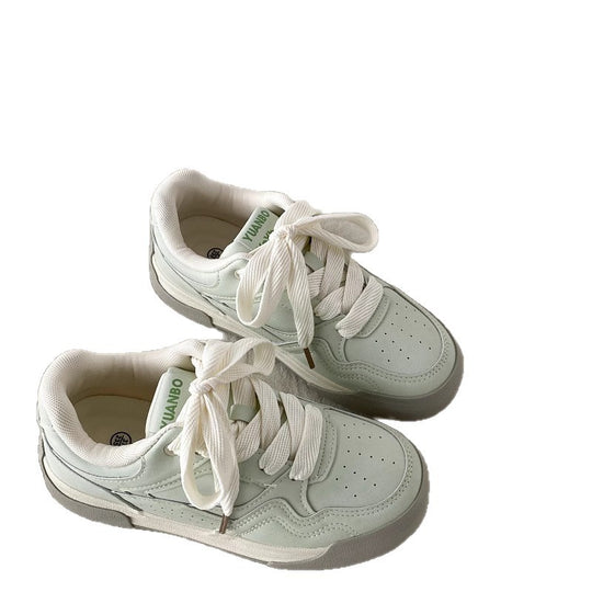 Damen Sportliche Sneakers mit voluminösem Design und innovativer Schnürung EB