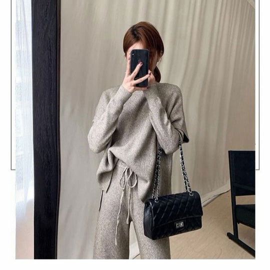 Damen Modischer Strickanzug mit oversized Pullover und weiten Hosen EB