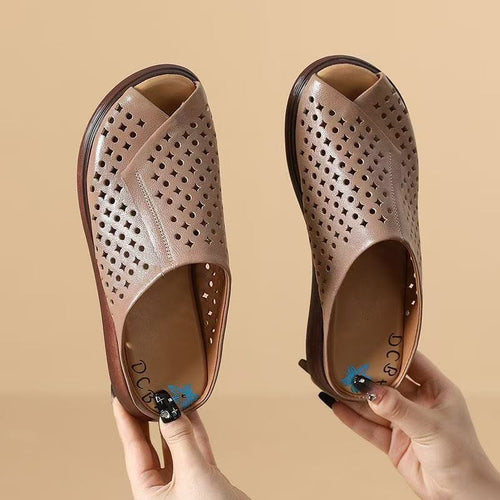 Damen Bequeme Clogs mit perforiertem Design und individuellem Tragekomfort EB