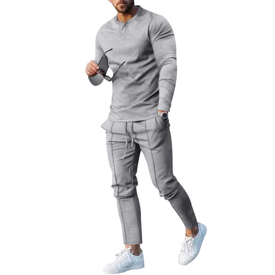 Herren athletisches Freizeit-Ensemble mit langärmligem Henley-Oberteil und bequemen Jogginghosen EB