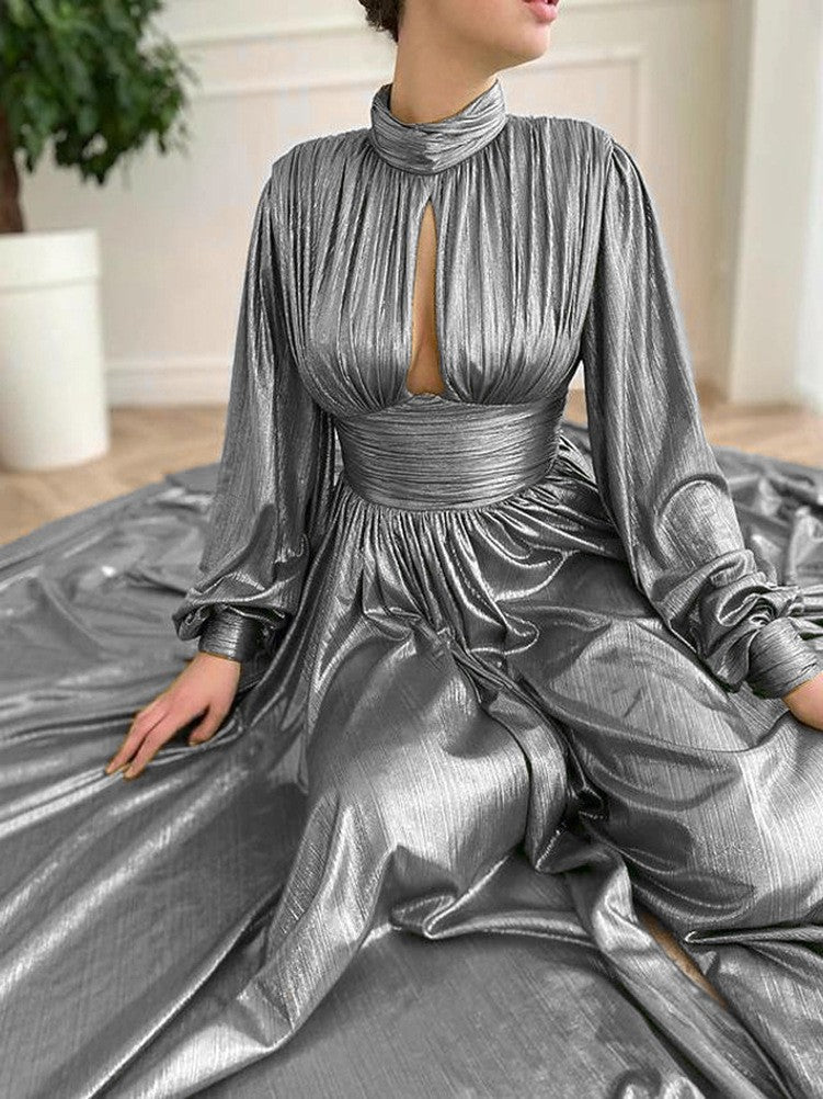 Damen Elegantes Maxikleid mit plissierten Details und luxuriösem Fall EB
