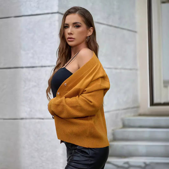 Damen Strickjacke mit Knopfdetails und strukturierter Oberfläche EB