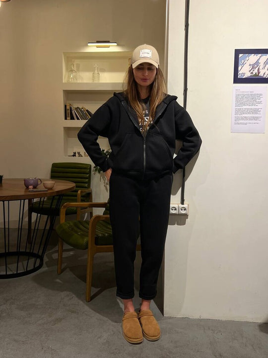 Damen lässiges Fleece-Zweiteiler mit Oversize-Kapuzenjacke und tapered Joggerhose Eichborn Berlin