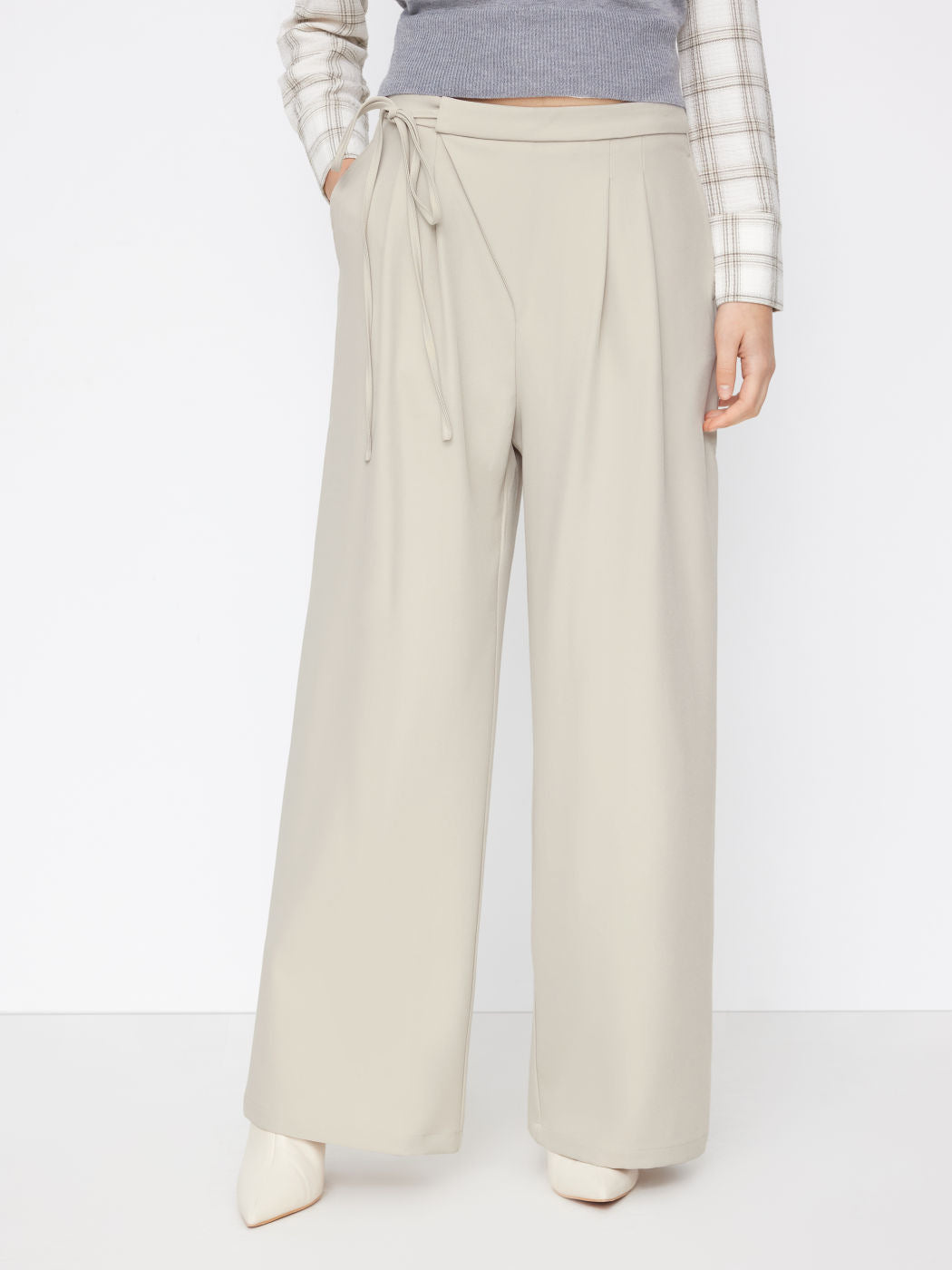 Damen Weite Nadelstreifen-Hose mit Wickel-Taille EB