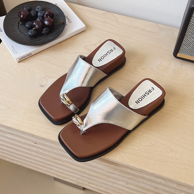 Damen modische Riemchen-Pantoletten mit eleganter Schnallen-Applikation EB
