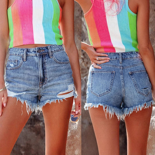 Damen Jeans-Shorts mit fransigen Säumen und stylischen Rissdetails EB