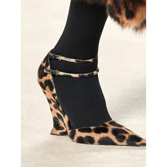 Damen Wedge-Pumps mit dekorativem Riemendesign EB
