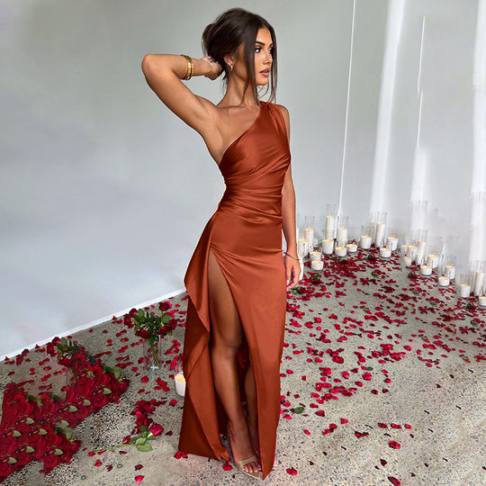 Damen Elegantes Ein-Schulter Maxikleid mit hohem Schlitz und figurformendem Design EB