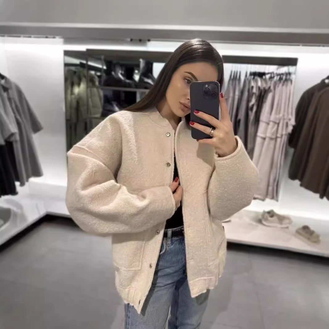 Damen Oversized Wolljacke im schlichten Design EB